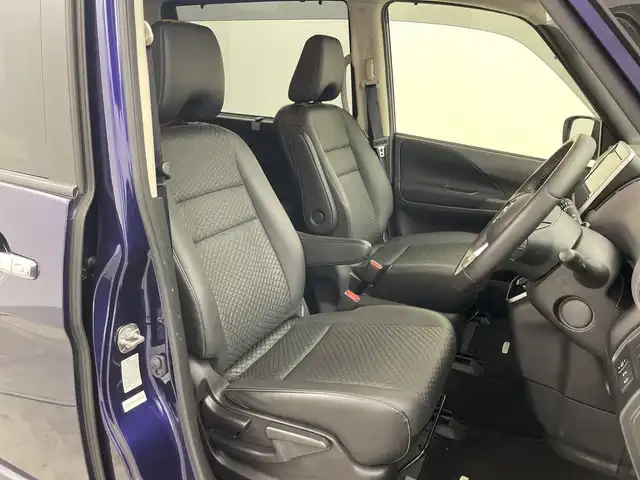 日産 セレナ ハイウェイスター V 群馬県 2021(令3)年 5.9万km アズライトブルー 純正１０型ナビ　純正１１型後席モニター　全周囲カメラ　アダプティブクルーズコントロール　レーンキープアシスト　衝突被害軽減ブレーキオートマチックハイビーム　ドライブレコーダー　ＥＴＣ　ＬＥＤ　禁煙車