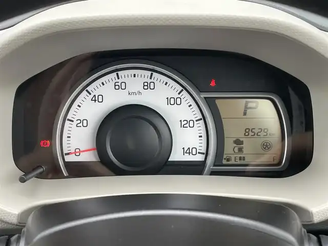 スズキ アルト L 香川県 2021(令3)年 0.9万km フェニックスレッドパール 純正オーディオ/→AM/FM/CD/衝突軽減ブレーキ/シートヒーター/コーナーセンサー/レーンキープアシスト/アイドリングストップ/横滑り防止装置/オートハイビーム/純正フロアマット/電格ミラー/ヘッドライトレベライザー