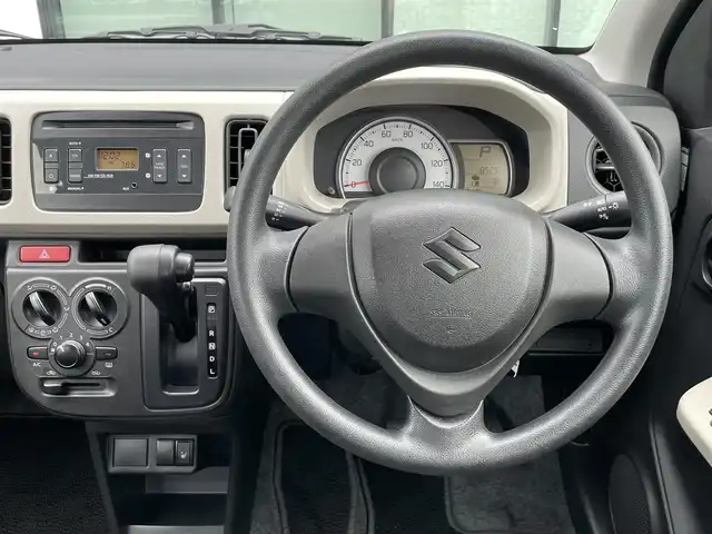 スズキ アルト L 香川県 2021(令3)年 0.9万km フェニックスレッドパール 純正オーディオ/→AM/FM/CD/衝突軽減ブレーキ/シートヒーター/コーナーセンサー/レーンキープアシスト/アイドリングストップ/横滑り防止装置/オートハイビーム/純正フロアマット/電格ミラー/ヘッドライトレベライザー