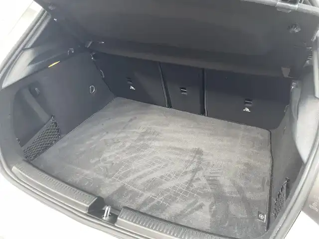 メルセデス・ベンツ Ａ２００ｄ AMGライン 栃木県 2019(令1)年 6.3万km デジタルホワイト レザーエクスクルーシブパッケージ/┗黒革シート/┗アンビエントライト64色/┗アルミニウムインテリアトリム/アドバンスドパッケージ/┗全方位カメラ/┗ヘッドアップディスプレイ/┗アドバンスドサウンドシステム/レーダーセーフティパッケージ/ナビゲーションパッケージ/ワンオーナー /パワーシート /シートヒーター /ナビ/フルセグTV/ETC/レーンキープアシスト/ブラインドスポット /パークトロニック /ACC