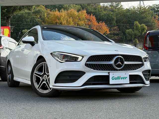 メルセデス・ベンツ ＣＬＡ２００ｄ AMGライン 大阪府 2020(令2)年 12.5万km ポーラホワイト /禁煙車//ワンオーナー車//パノラミックスライディングルーフ//AMGライン/・専用エクステリア・専用アルミ・ロゴ付きブレーキキャリパー・18インチAMGアルミホイール・マルチビームLED・アンビエントライト(64色)//アドバンスドパッケージ/・360°カメラ・ヘッドアップディスプレイ・アドバンスドサウンド(10スピーカー)//レーダーセーフティーパッケージ/・アダプティブクルーズコントロール・ブラインドスポットアシスト・レーンキープアシスト//純正ナビ/・フルセグTV・USB・BT・FM・AM・Applecarplay・AndroidAuto//ハーフレザーシート//前席メモリー付パワーシート・シートヒーター//ETC2.0//ディーラーOPドライブレコーダー//パドルシフト//R3・R4・R5・R6記録簿有//保証書//取扱説明書//スペアキー