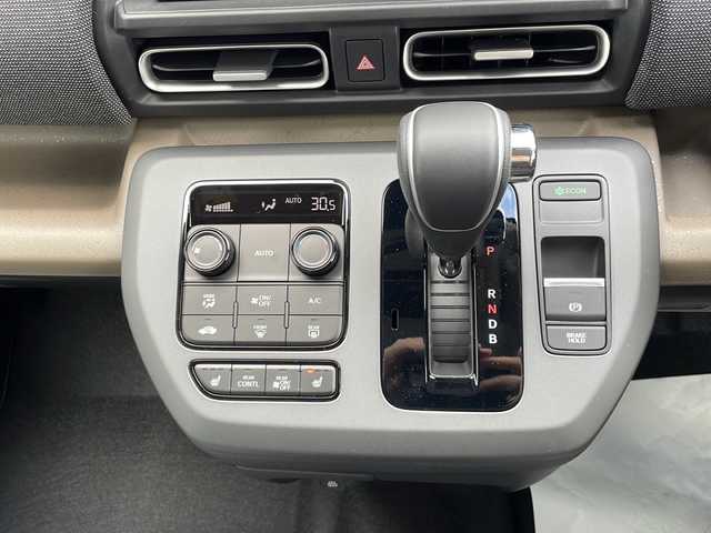 ホンダ フリード ハイブリット e:HEV AIR EX 山口県 2025(令7)年 0.1千km メテオロイドグレーメタリック 純正9インチナビ(LXM-242ZFNI)/【Bluetooth/フルセグTV/Apple CarPlay/Android Auto】/ホンダセンシング/・衝突軽減ブレーキ（CMBS）/・先行車発進お知らせ機能/・歩行者事故低減ステアリング/・路外逸脱抑制機能/・標識認識機能/・渋滞追従機能付アダプティブクルーズコントロール/・車線維持支援システム（LKAS）/・トラフィックジャムアシスト（渋滞運転支援機能）/・ブラインドスポットインフォメーション/・誤発進抑制機能/・後方誤発進抑制機能/・近距離衝突軽減ブレーキ/・急アクセル抑制機能/・パーキングセンサーシステム/・後退出庫サポート/・オートハイビーム/・アダプティブドライビングビーム/両側パワースライドドア/バックカメラ/LEDヘッドライト/D/Nシートヒーター/プッシュスタート/スマートキー/ステアリングリモコン