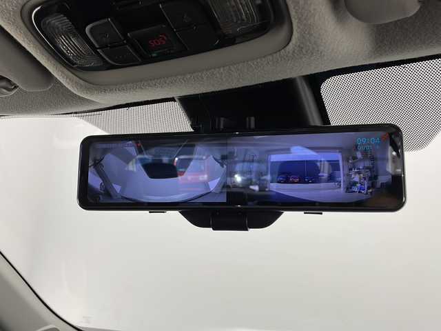 トヨタ ヤリスクロス ハイブリッド Z 長野県 2021(令3)年 2.7万km ホワイトパールクリスタルシャイン 4WD/純正ナビ/（フルセグ/Bluetooth/AppleCarPlay/AndroidAuto)/バックカメラ/社外デジタルインナーミラー/（前後ドラレコ付き）/ビルトインETC/衝突軽減ブレーキ/車線逸脱防止/レーダークルーズコントロール/前後コーナーセンサー/運転席パワーシート/ハーフレザーシート/社外AWスタッドレスタイヤ付き/社外木目調パネル/LEDヘッドライト/スマートキー/スペアキー