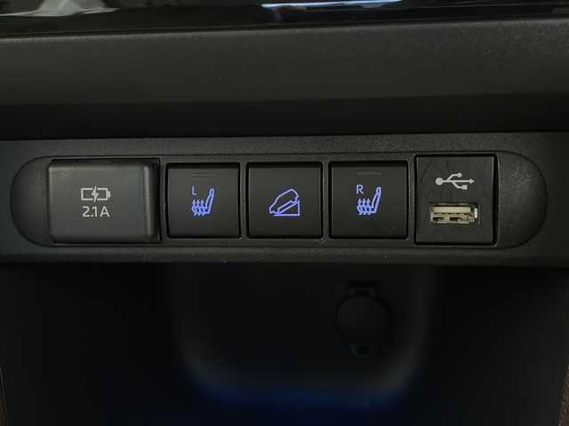 トヨタ ヤリスクロス ハイブリッド Z 長野県 2021(令3)年 2.7万km ホワイトパールクリスタルシャイン 4WD/純正ナビ/（フルセグ/Bluetooth/AppleCarPlay/AndroidAuto)/バックカメラ/社外デジタルインナーミラー/（前後ドラレコ付き）/ビルトインETC/衝突軽減ブレーキ/車線逸脱防止/レーダークルーズコントロール/前後コーナーセンサー/運転席パワーシート/ハーフレザーシート/社外AWスタッドレスタイヤ付き/社外木目調パネル/LEDヘッドライト/スマートキー/スペアキー