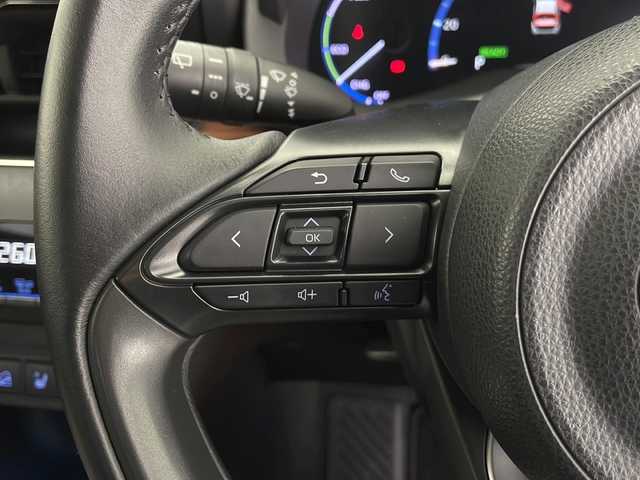 トヨタ ヤリスクロス ハイブリッド Z 長野県 2021(令3)年 2.7万km ホワイトパールクリスタルシャイン 4WD/純正ナビ/（フルセグ/Bluetooth/AppleCarPlay/AndroidAuto)/バックカメラ/社外デジタルインナーミラー/（前後ドラレコ付き）/ビルトインETC/衝突軽減ブレーキ/車線逸脱防止/レーダークルーズコントロール/前後コーナーセンサー/運転席パワーシート/ハーフレザーシート/社外AWスタッドレスタイヤ付き/社外木目調パネル/LEDヘッドライト/スマートキー/スペアキー