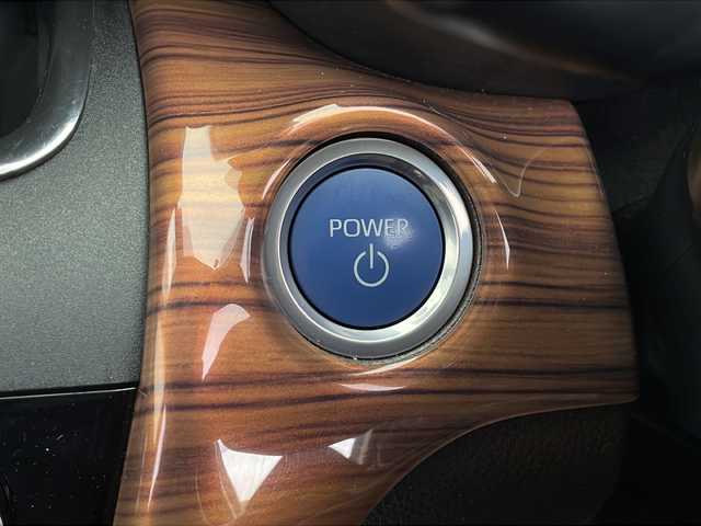 トヨタ ヤリスクロス ハイブリッド Z 長野県 2021(令3)年 2.7万km ホワイトパールクリスタルシャイン 4WD/純正ナビ/（フルセグ/Bluetooth/AppleCarPlay/AndroidAuto)/バックカメラ/社外デジタルインナーミラー/（前後ドラレコ付き）/ビルトインETC/衝突軽減ブレーキ/車線逸脱防止/レーダークルーズコントロール/前後コーナーセンサー/運転席パワーシート/ハーフレザーシート/社外AWスタッドレスタイヤ付き/社外木目調パネル/LEDヘッドライト/スマートキー/スペアキー