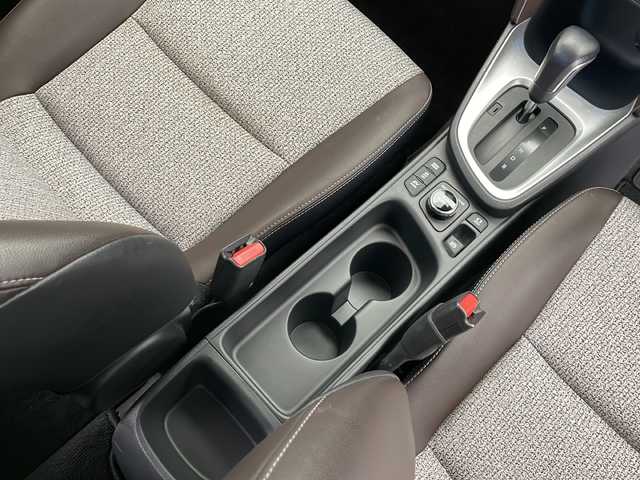 トヨタ ヤリスクロス ハイブリッド Z 長野県 2021(令3)年 2.7万km ホワイトパールクリスタルシャイン 4WD/純正ナビ/（フルセグ/Bluetooth/AppleCarPlay/AndroidAuto)/バックカメラ/社外デジタルインナーミラー/（前後ドラレコ付き）/ビルトインETC/衝突軽減ブレーキ/車線逸脱防止/レーダークルーズコントロール/前後コーナーセンサー/運転席パワーシート/ハーフレザーシート/社外AWスタッドレスタイヤ付き/社外木目調パネル/LEDヘッドライト/スマートキー/スペアキー