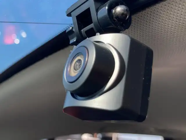 日産 スカイライン 200GT－t タイプSP 静岡県 2015(平27)年 8.1万km ダークメタルグレー エマージェンシーブレーキ/純正メーカーナビ/　AM FM CD DVD Bluetooth USB AUX/フルセグTV/ビルトインETC/前後方ドライブレコーダー/レーダークルーズコントロール/LEDオートヘッドランプ/パワーシート(前席)/シートヒーター(前席)/前後方クリアランスソナー/純正19インチアルミホイール/スマートキー2本/シングルサンルーフ/アラウンドビューモニター/ブラックレザーシート