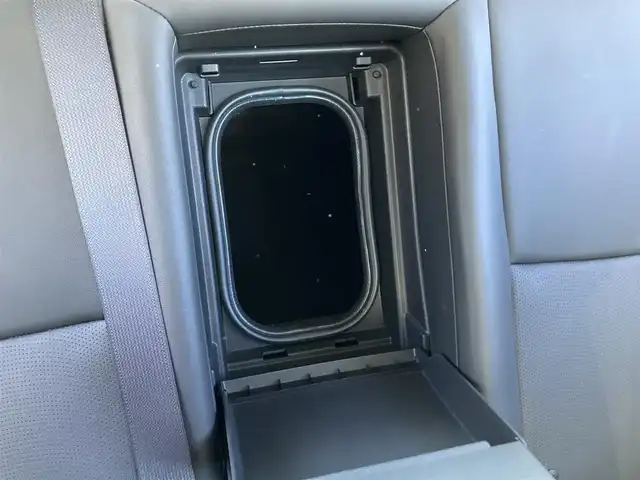 日産 スカイライン 200GT－t タイプSP 静岡県 2015(平27)年 8.1万km ダークメタルグレー エマージェンシーブレーキ/純正メーカーナビ/　AM FM CD DVD Bluetooth USB AUX/フルセグTV/ビルトインETC/前後方ドライブレコーダー/レーダークルーズコントロール/LEDオートヘッドランプ/パワーシート(前席)/シートヒーター(前席)/前後方クリアランスソナー/純正19インチアルミホイール/スマートキー2本/シングルサンルーフ/アラウンドビューモニター/ブラックレザーシート