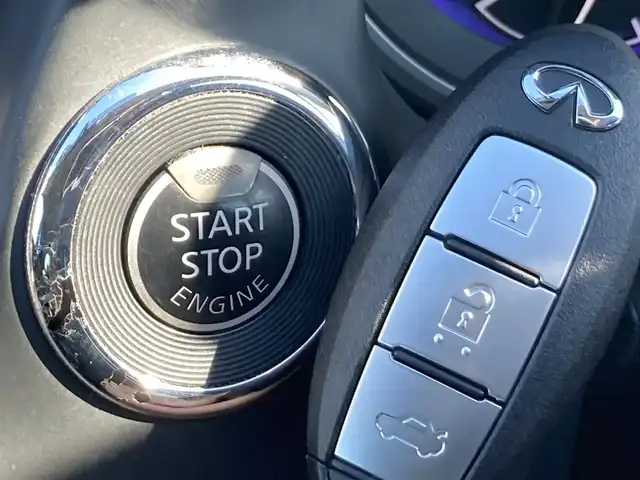 日産 スカイライン 200GT－t タイプSP 静岡県 2015(平27)年 8.1万km ダークメタルグレー エマージェンシーブレーキ/純正メーカーナビ/　AM FM CD DVD Bluetooth USB AUX/フルセグTV/ビルトインETC/前後方ドライブレコーダー/レーダークルーズコントロール/LEDオートヘッドランプ/パワーシート(前席)/シートヒーター(前席)/前後方クリアランスソナー/純正19インチアルミホイール/スマートキー2本/シングルサンルーフ/アラウンドビューモニター/ブラックレザーシート