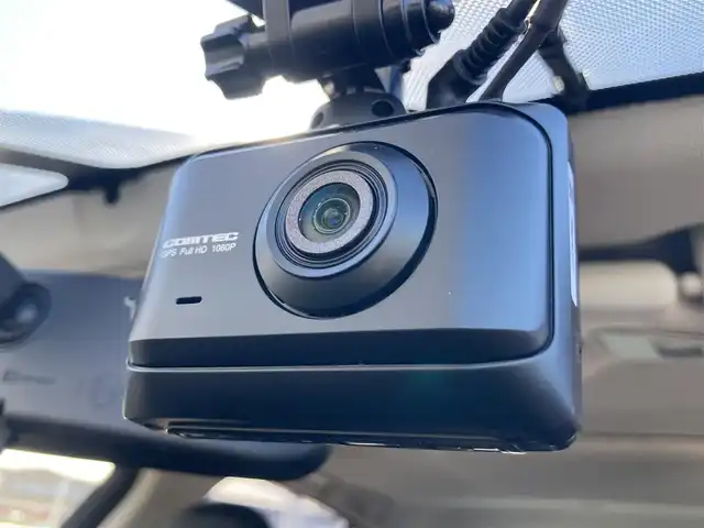 日産 スカイライン 200GT－t タイプSP 静岡県 2015(平27)年 8.1万km ダークメタルグレー エマージェンシーブレーキ/純正メーカーナビ/　AM FM CD DVD Bluetooth USB AUX/フルセグTV/ビルトインETC/前後方ドライブレコーダー/レーダークルーズコントロール/LEDオートヘッドランプ/パワーシート(前席)/シートヒーター(前席)/前後方クリアランスソナー/純正19インチアルミホイール/スマートキー2本/シングルサンルーフ/アラウンドビューモニター/ブラックレザーシート