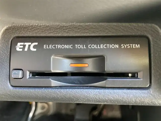 日産 スカイライン 200GT－t タイプSP 静岡県 2015(平27)年 8.1万km ダークメタルグレー エマージェンシーブレーキ/純正メーカーナビ/　AM FM CD DVD Bluetooth USB AUX/フルセグTV/ビルトインETC/前後方ドライブレコーダー/レーダークルーズコントロール/LEDオートヘッドランプ/パワーシート(前席)/シートヒーター(前席)/前後方クリアランスソナー/純正19インチアルミホイール/スマートキー2本/シングルサンルーフ/アラウンドビューモニター/ブラックレザーシート