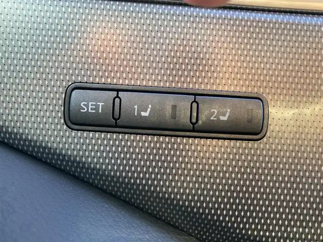 日産 スカイライン 200GT－t タイプSP 静岡県 2015(平27)年 8.1万km ダークメタルグレー エマージェンシーブレーキ/純正メーカーナビ/　AM FM CD DVD Bluetooth USB AUX/フルセグTV/ビルトインETC/前後方ドライブレコーダー/レーダークルーズコントロール/LEDオートヘッドランプ/パワーシート(前席)/シートヒーター(前席)/前後方クリアランスソナー/純正19インチアルミホイール/スマートキー2本/シングルサンルーフ/アラウンドビューモニター/ブラックレザーシート