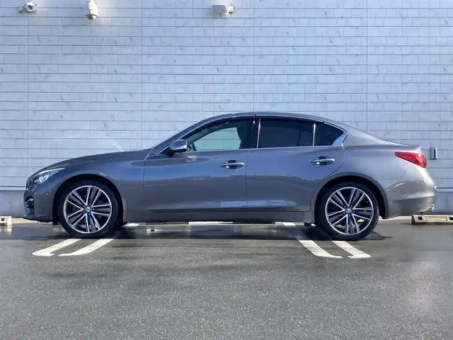 日産 スカイライン 200GT－t タイプSP 静岡県 2015(平27)年 8.1万km ダークメタルグレー エマージェンシーブレーキ/純正メーカーナビ/　AM FM CD DVD Bluetooth USB AUX/フルセグTV/ビルトインETC/前後方ドライブレコーダー/レーダークルーズコントロール/LEDオートヘッドランプ/パワーシート(前席)/シートヒーター(前席)/前後方クリアランスソナー/純正19インチアルミホイール/スマートキー2本/シングルサンルーフ/アラウンドビューモニター/ブラックレザーシート