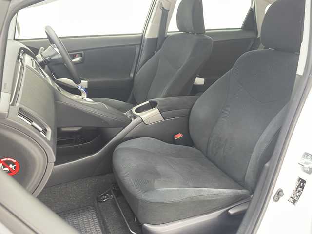 トヨタ プリウス S 沖縄県 2015(平27)年 9.6万km ホワイトパールクリスタルシャイン 純正ナビ　【NSCP-W64】/　(TV Bluetooth CD SD)/盗難防止装置　/スマートキー　/プッシュスタート　/ＥＴＣ　/ＬＥＤヘッドライト　/オートライト　/オートエアコン　/カーテンエアバック　/純正フロアマット/電動格納ミラー/ステアリングスイッチ