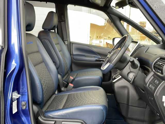 日産 セレナ オーテック セーフティパッケージ 岩手県 2020(令2)年 3.5万km 青Ⅱ 寒冷地仕様 9型ナビ 全周囲 プロパイロット オートパーキングアシスト ハンズフリー両側電動スライドドア フルセグ ETC オーテック専用合皮革シート シートヒーター ステアヒーター リアヒーターダクト ヒーター付電格ミラー ドラレコ BSM 純正15インチAW オートLEDライト フォグランプ 積込冬タイヤ付AW