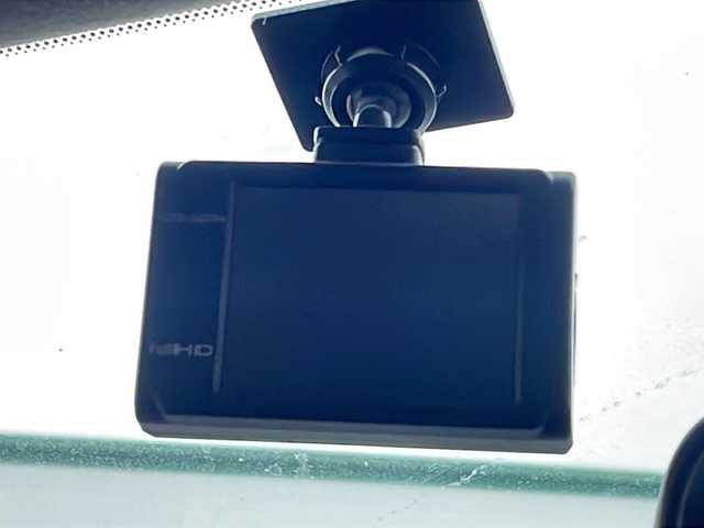 日産 ジューク 15RX 茨城県 2010(平22)年 6.3万km 白 純正SDナビ(CD，DVD/バックカメラ/フルセグTV)/HIDオートライト/スマートキー/USB入力端子/ETC/ドライブレコーダー/17インチ純正アルミホイール/純正フロアマット