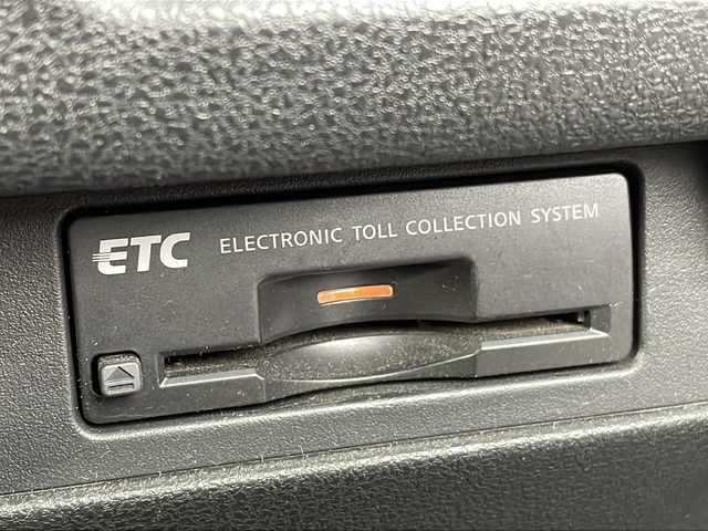 日産 ジューク 15RX 茨城県 2010(平22)年 6.3万km 白 純正SDナビ(CD，DVD/バックカメラ/フルセグTV)/HIDオートライト/スマートキー/USB入力端子/ETC/ドライブレコーダー/17インチ純正アルミホイール/純正フロアマット