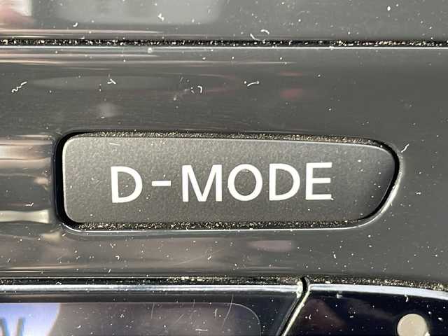 日産 ジューク 15RX 茨城県 2010(平22)年 6.3万km 白 純正SDナビ(CD，DVD/バックカメラ/フルセグTV)/HIDオートライト/スマートキー/USB入力端子/ETC/ドライブレコーダー/17インチ純正アルミホイール/純正フロアマット