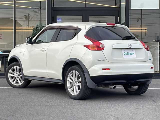 日産 ジューク 15RX 茨城県 2010(平22)年 6.3万km 白 純正SDナビ(CD，DVD/バックカメラ/フルセグTV)/HIDオートライト/スマートキー/USB入力端子/ETC/ドライブレコーダー/17インチ純正アルミホイール/純正フロアマット