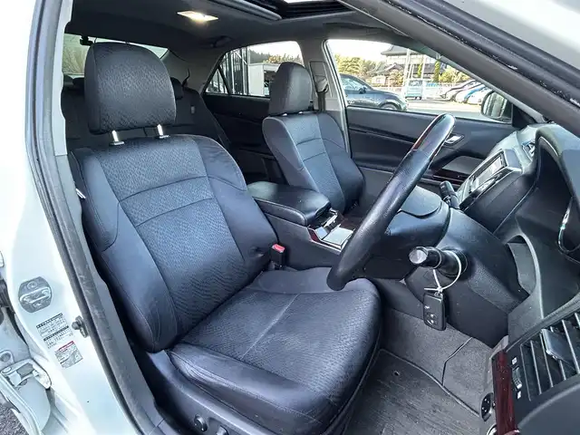 トヨタ マークＸ 250GリラックスセレブラックLTD 栃木県 2012(平24)年 15.6万km ホワイトパールクリスタルシャイン ブラックリミテッド/　　・助手席電動シート/　　・専用ブラウン木目調/革巻きコンビステアリング/　　・スマートキー＆プッシュスタート/　　・HIDヘッドライト/　　・フォグランプ/サンルーフ/オプティトロンメーター/HDDナビ/フルセグテレビ/運転席・助手席電動シート/ETC/全席オートパワーウィンドウ/KNEE AIR BAG/純正フロアマット/純正サイドバイザー/ルームミラー型レーダー探知機/前後ドライブレコーダー