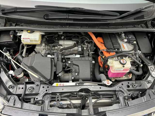 トヨタ ヴォクシー ハイブリッド ZS 煌 三重県 2018(平30)年 4.9万km ブラック /禁煙車//純正１０型ナビ(フルセグ/CD/DVD/BT/AM/FM)　//１２．８型フリップダウンモニター //バックカメラ //フロントカメラ//両側パワースライドドア//ドラレコ前後//シートヒーター //トヨタセーフティーセンス //クルコン //レーンキープアシスト //オートマチックハイビーム //LEDヘッドライト//ビルトインETC//ステアリングスイッチ