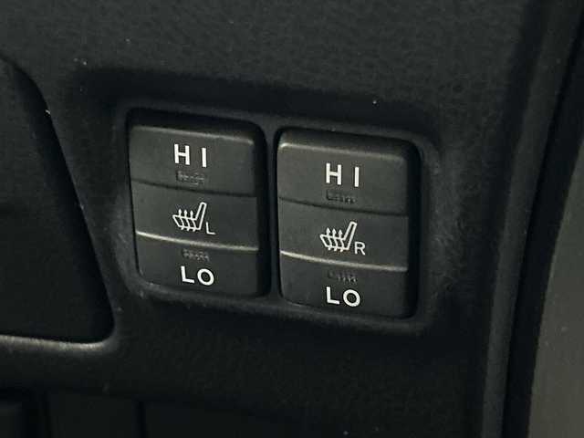 トヨタ ヴォクシー ハイブリッド ZS 煌 三重県 2018(平30)年 4.9万km ブラック /禁煙車//純正１０型ナビ(フルセグ/CD/DVD/BT/AM/FM)　//１２．８型フリップダウンモニター //バックカメラ //フロントカメラ//両側パワースライドドア//ドラレコ前後//シートヒーター //トヨタセーフティーセンス //クルコン //レーンキープアシスト //オートマチックハイビーム //LEDヘッドライト//ビルトインETC//ステアリングスイッチ