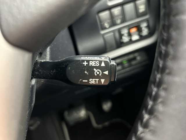 トヨタ ヴォクシー ハイブリッド ZS 煌 三重県 2018(平30)年 4.9万km ブラック /禁煙車//純正１０型ナビ(フルセグ/CD/DVD/BT/AM/FM)　//１２．８型フリップダウンモニター //バックカメラ //フロントカメラ//両側パワースライドドア//ドラレコ前後//シートヒーター //トヨタセーフティーセンス //クルコン //レーンキープアシスト //オートマチックハイビーム //LEDヘッドライト//ビルトインETC//ステアリングスイッチ