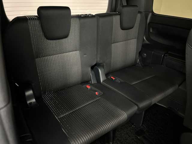 トヨタ ヴォクシー ハイブリッド ZS 煌 三重県 2018(平30)年 4.9万km ブラック /禁煙車//純正１０型ナビ(フルセグ/CD/DVD/BT/AM/FM)　//１２．８型フリップダウンモニター //バックカメラ //フロントカメラ//両側パワースライドドア//ドラレコ前後//シートヒーター //トヨタセーフティーセンス //クルコン //レーンキープアシスト //オートマチックハイビーム //LEDヘッドライト//ビルトインETC//ステアリングスイッチ