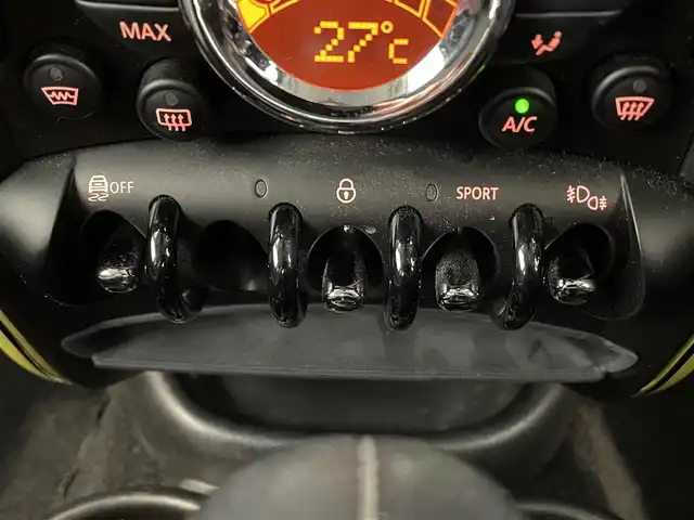 ＭＩＮＩ ミニ クロスオーバー クーパー S D 熊本県 2015(平27)年 6.3万km インターチェンジ・イエロー ・キーレス/・ハーフレザーシート/・純正CD/AUX/・社外ポータブルナビ/・ワンセグTV/・ETC/・HID/・LEDヘッドランプ/・純正マット/・保証書/取説