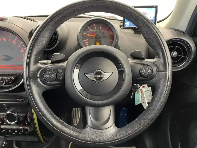 ＭＩＮＩ ミニ クロスオーバー クーパー S D 熊本県 2015(平27)年 6.3万km インターチェンジ・イエロー ・キーレス/・ハーフレザーシート/・純正CD/AUX/・社外ポータブルナビ/・ワンセグTV/・ETC/・HID/・LEDヘッドランプ/・純正マット/・保証書/取説