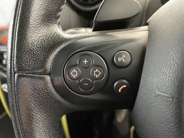ＭＩＮＩ ミニ クロスオーバー クーパー S D 熊本県 2015(平27)年 6.3万km インターチェンジ・イエロー ・キーレス/・ハーフレザーシート/・純正CD/AUX/・社外ポータブルナビ/・ワンセグTV/・ETC/・HID/・LEDヘッドランプ/・純正マット/・保証書/取説