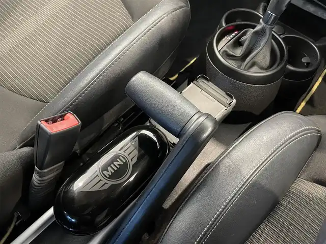 ＭＩＮＩ ミニ クロスオーバー クーパー S D 熊本県 2015(平27)年 6.3万km インターチェンジ・イエロー ・キーレス/・ハーフレザーシート/・純正CD/AUX/・社外ポータブルナビ/・ワンセグTV/・ETC/・HID/・LEDヘッドランプ/・純正マット/・保証書/取説