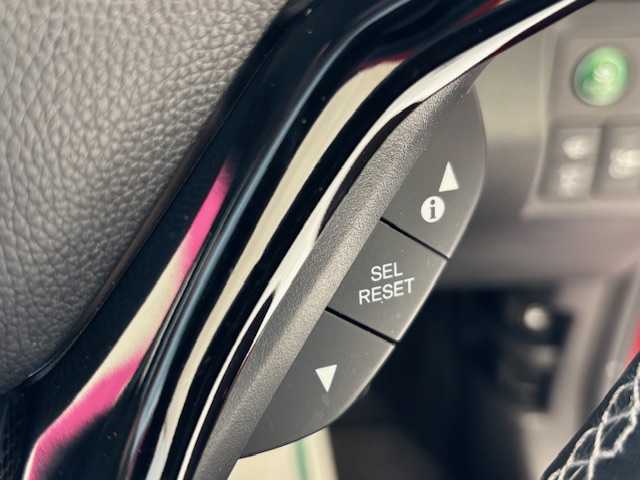 ホンダ ヴェゼル ハイブリッド RS ホンダセンシング 埼玉県 2017(平29)年 4.6万km プレミアムクリスタルレッドM ホンダセンシング/社外7型ナビ/CD/BT/フルセグTV/全方位カメラ/レーダークルーズコントロール/LEDオートライト/ハーフレザーシート/シートヒーター/デジタルインナーミラー/パドルシフト/レーンキープアシスト/スマートキー/プッシュスタート/ETC/禁煙車