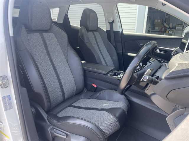 プジョー ３００８ ブルー HDi スペシャルED 滋賀県 2018(平30)年 5.9万km パールⅡ サンルーフ/ハーフレザーシート/アクティブセーフティブレーキ/レーンキープアシスト/ブラインドスポットモニター/純正ディスプレイオーディオ/（BT/CarPlay/USB）/バックカメラ/サイドカメラ/ETC/純正LEDヘッドライト/純正18インチAW