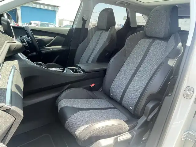 プジョー ３００８ ブルー HDi スペシャルED 滋賀県 2018(平30)年 5.9万km パールⅡ サンルーフ/ハーフレザーシート/アクティブセーフティブレーキ/レーンキープアシスト/ブラインドスポットモニター/純正ディスプレイオーディオ/（BT/CarPlay/USB）/バックカメラ/サイドカメラ/ETC/純正LEDヘッドライト/純正18インチAW