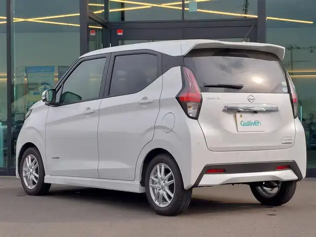 日産 デイズ ハイウェイスターX 福岡県 2020(令2)年 0.8万km ホワイトパール 虎之介/セーフティパックB/・踏み間違い衝突防止アシスト/・インテリジェント パーキングアシスト/・標識検知機能/・アラウンドビューモニター/・ふらつき警報/・インテリジェント ルームミラー/・プロパイロット/・車線逸脱防止支援システム/純正ナビ　MM320D-L/フルセグTV/ドライブレコーダー/ETC/LEDヘッドライト/14インチ純正アルミホイール/アイドリングストップ/純正フロアマット/オートライト