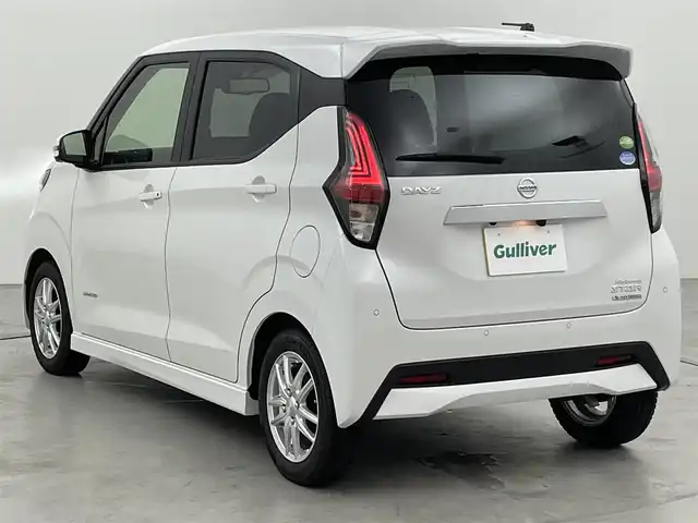 日産 デイズ ハイウェイスターX 福岡県 2020(令2)年 0.8万km ホワイトパール 純正９型ナビ（ＢＴ，フルセグＴＶ）　/全方位カメラ　/ナビ連動前後ドラレコ　/ＥＴＣ　/コーナーセンサー　/エマージェンシーブレーキ　/レーンキープ　/セーフティ・シールドスイッチ　/アイドリングストップ　/ＬＥＤ