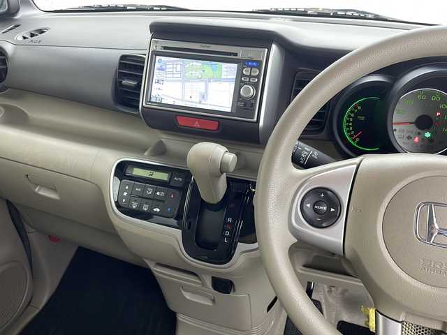 ホンダ Ｎ ＢＯＸ G Lパッケージ 千葉県 2012(平24)年 8.2万km プレミアムホワイトパール 禁煙車/ワンオーナー/純正ナビ(VXM-128VS)/CD/DVD/SD/地デジ/バックカメラ/片側電動スライドドア/ETC/横滑り防止機能/ステアリングスイッチ/アイドリングストップ/電格ミラー/純正ホイールキャップ/スマートキー/プッシュスタート/スペアキー1本/AAC/ドアバイザー/保証書/取扱説明書