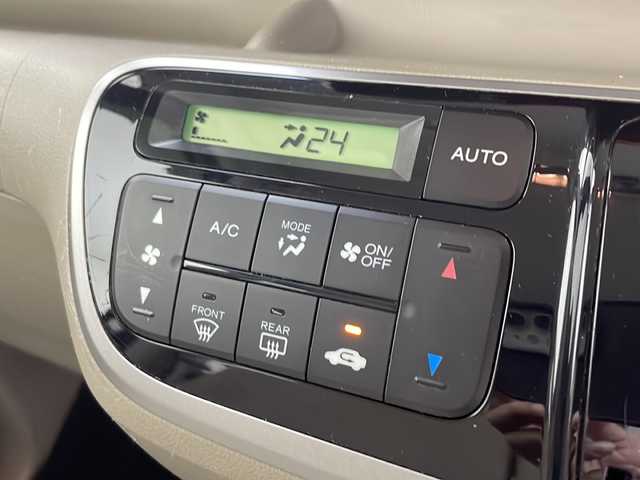 ホンダ Ｎ ＢＯＸ G Lパッケージ 千葉県 2012(平24)年 8.2万km プレミアムホワイトパール 禁煙車/ワンオーナー/純正ナビ(VXM-128VS)/CD/DVD/SD/地デジ/バックカメラ/片側電動スライドドア/ETC/横滑り防止機能/ステアリングスイッチ/アイドリングストップ/電格ミラー/純正ホイールキャップ/スマートキー/プッシュスタート/スペアキー1本/AAC/ドアバイザー/保証書/取扱説明書