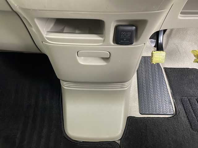 ホンダ Ｎ ＢＯＸ G Lパッケージ 千葉県 2012(平24)年 8.2万km プレミアムホワイトパール 禁煙車/ワンオーナー/純正ナビ(VXM-128VS)/CD/DVD/SD/地デジ/バックカメラ/片側電動スライドドア/ETC/横滑り防止機能/ステアリングスイッチ/アイドリングストップ/電格ミラー/純正ホイールキャップ/スマートキー/プッシュスタート/スペアキー1本/AAC/ドアバイザー/保証書/取扱説明書