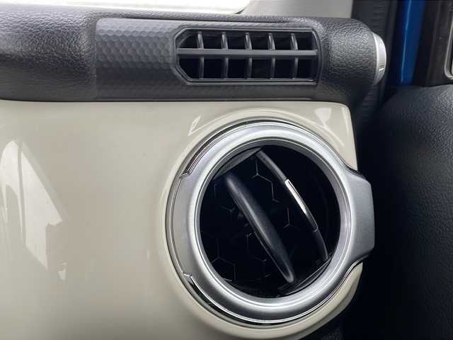 スズキ クロスビー HYBRID MZ 茨城県 2017(平29)年 6.1万km スピーディーブルーメタリック/ブラック2トーンルーフ セーフティサポート/デュアルセンサーブレーキサポート/誤発進抑制機能（前方/後方）/クルーズコントロール/LEDオートライト/シートヒーター /純正16インチアルミホイール/革巻きステアリングホイール/パドルシフト/パーソナルテーブル（後席左右）/アイドリングストップ/スマートキー