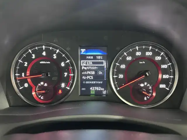 トヨタ アルファード S タイプゴールド 佐賀県 2020(令2)年 4.3万km ホワイトパールクリスタルシャイン 純正9インチディスプレイオーディオ/【Mirrorcast.Bluetooth】/純正12インチフリップダウンモニター/衝突被害軽減システム/デジタルインナールームミラー/ブラインドスポットモニター/レーダークルーズコントロール/ロードサインアシスト/レーンアシスト/パーキングサポートブレーキ/クリアランスソナー/オートマチックハイビーム/オートライト/両側パワースライドドア/パワーバックドア/ハーフレザーシート/セカンドシートオットマン/純正フロアマット/3眼LEDヘッドライト/フォグライト/純正18インチアルミホイール