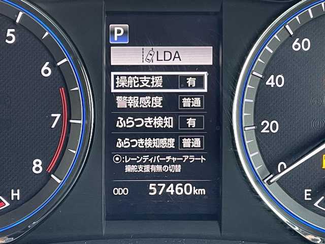 トヨタ ハリアー プレミアム 東京都 2018(平30)年 5.8万km ホワイトパールクリスタルシャイン 純正ナビ/バックモニター/プリクラッシュセーフティ/レーンディパーチャーアラート/インテリジェントクリアランスソナー/レーダークルーズ/パワーシート/パワーバックドア/ETC/ドライブレコーダー