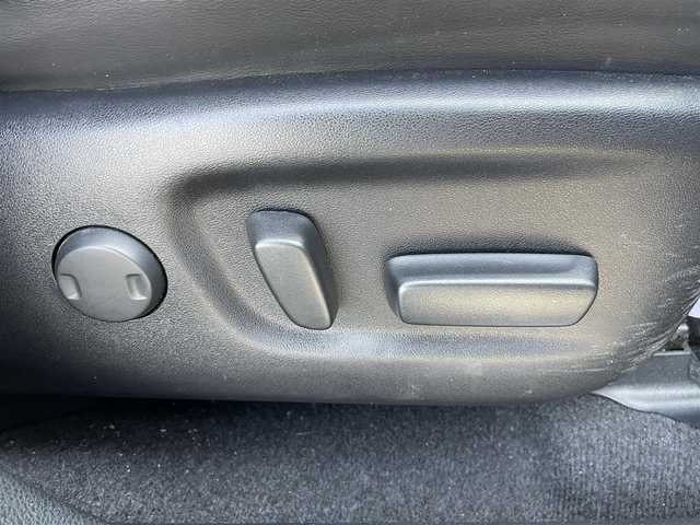 トヨタ ハリアー プレミアム 東京都 2018(平30)年 5.8万km ホワイトパールクリスタルシャイン 純正ナビ/バックモニター/プリクラッシュセーフティ/レーンディパーチャーアラート/インテリジェントクリアランスソナー/レーダークルーズ/パワーシート/パワーバックドア/ETC/ドライブレコーダー