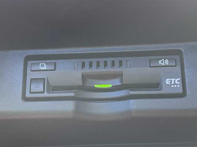 トヨタ ハリアー プレミアム 東京都 2018(平30)年 5.8万km ホワイトパールクリスタルシャイン 純正ナビ/バックモニター/プリクラッシュセーフティ/レーンディパーチャーアラート/インテリジェントクリアランスソナー/レーダークルーズ/パワーシート/パワーバックドア/ETC/ドライブレコーダー