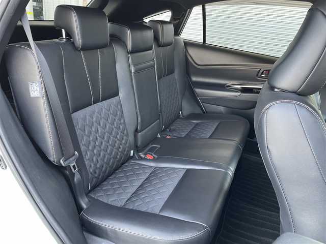 トヨタ ハリアー プレミアム 東京都 2018(平30)年 5.8万km ホワイトパールクリスタルシャイン 純正ナビ/バックモニター/プリクラッシュセーフティ/レーンディパーチャーアラート/インテリジェントクリアランスソナー/レーダークルーズ/パワーシート/パワーバックドア/ETC/ドライブレコーダー