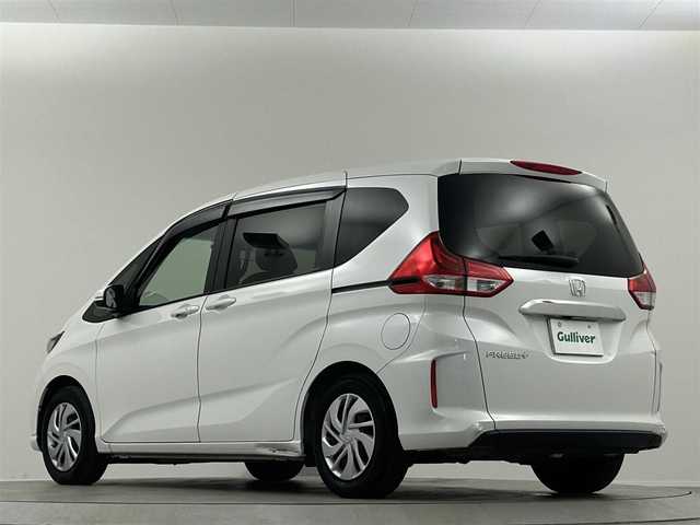 ホンダ フリード＋ G ホンダセンシング 埼玉県 2022(令4)年 4万km プラチナホワイトパール 純正メモリナビ　フルセグ　ＣＤ　ＤＶＤ　ＵＳＢ　Ｂｌｕｅｔｏｏｔｈ　追従クルーズコントロール　バックカメラ　両側パワースライドドア　ビルトインＥＴＣ　ドライブレコーダー LEDヘッドライト