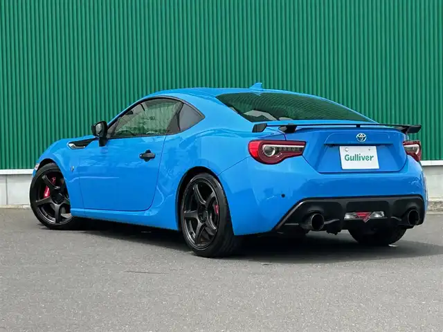 トヨタ ８６ GT リミテッド ブラックPKG 宮城県 2018(平30)年 4万km ブライトブルー TRDフルバケットシート（運転席）/TRDフロントタワーバー/TRDドアスタビライザー/TEIN車高調/WORKEMOTION18インチAW/bremboブレーキキャリパー/社外マフラー/コーナーセンサー/リアスポイラー/純正ナビ（NSZT-W66T）/・CD/DVD/・Bluetooth/・フルセグTV/バックカメラ/ETC/ドライブレコーダー/革巻きステアリング/クルーズコントロール/ステアリングスイッチ/シートヒーター/LEDヘッドライト/フォグランプ/オートライト/スマートキー＆プッシュスタート/電動格納ミラー/純正フロアマット/W/サイド/カーテンエアバッグ
