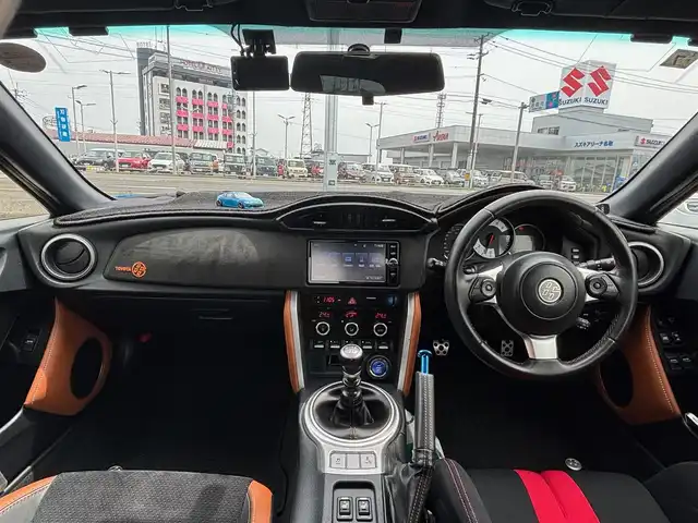 トヨタ ８６ GT リミテッド ブラックPKG 宮城県 2018(平30)年 4万km ブライトブルー TRDフルバケットシート（運転席）/TRDフロントタワーバー/TRDドアスタビライザー/TEIN車高調/WORKEMOTION18インチAW/bremboブレーキキャリパー/社外マフラー/コーナーセンサー/リアスポイラー/純正ナビ（NSZT-W66T）/・CD/DVD/・Bluetooth/・フルセグTV/バックカメラ/ETC/ドライブレコーダー/革巻きステアリング/クルーズコントロール/ステアリングスイッチ/シートヒーター/LEDヘッドライト/フォグランプ/オートライト/スマートキー＆プッシュスタート/電動格納ミラー/純正フロアマット/W/サイド/カーテンエアバッグ